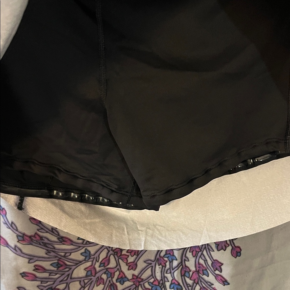Lululemon Athletica Black and Gray Skirt - Picture 3 of 7